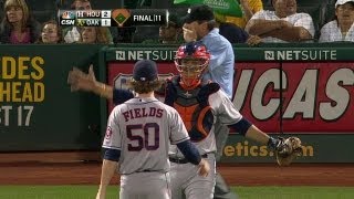 HOU@OAK: Fields fans Reddick to seal extra-inning win