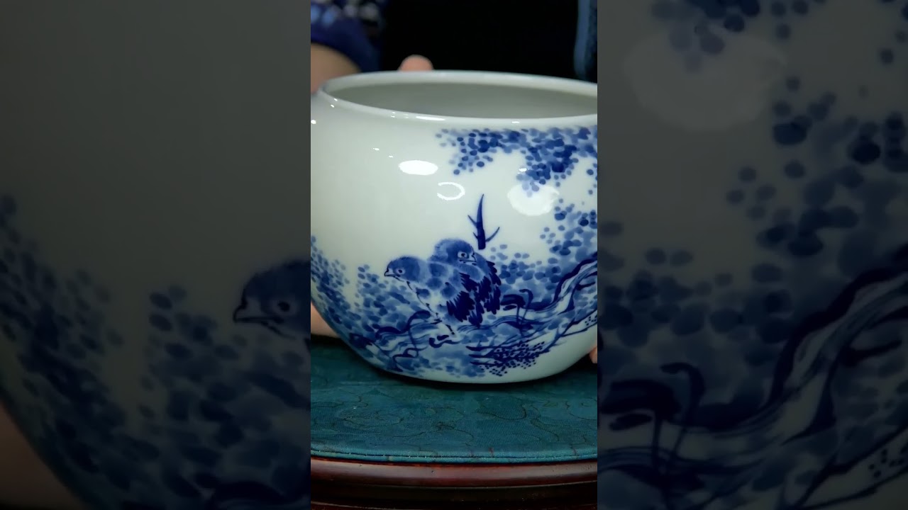 年代不明。傳統中国景德鎮青花山水樓台柄壺1個のみです。希少珍品