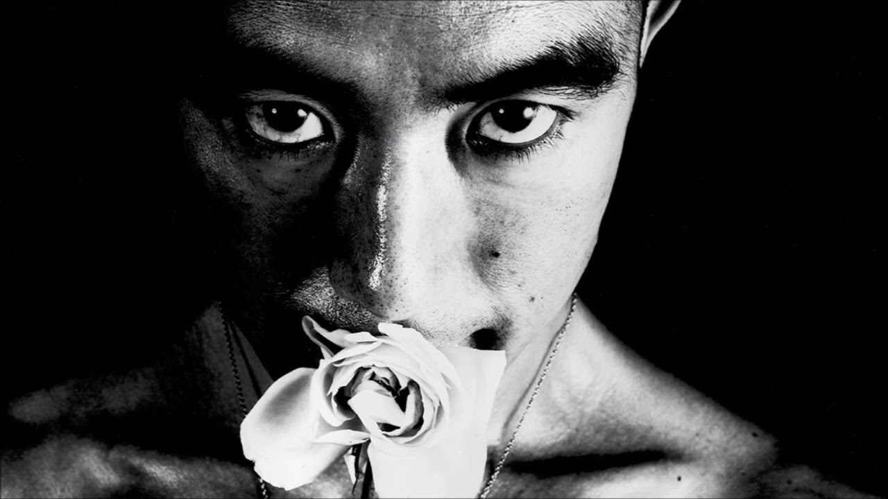 三島由紀夫写真集「薔薇刑」細江英公 - YouTube