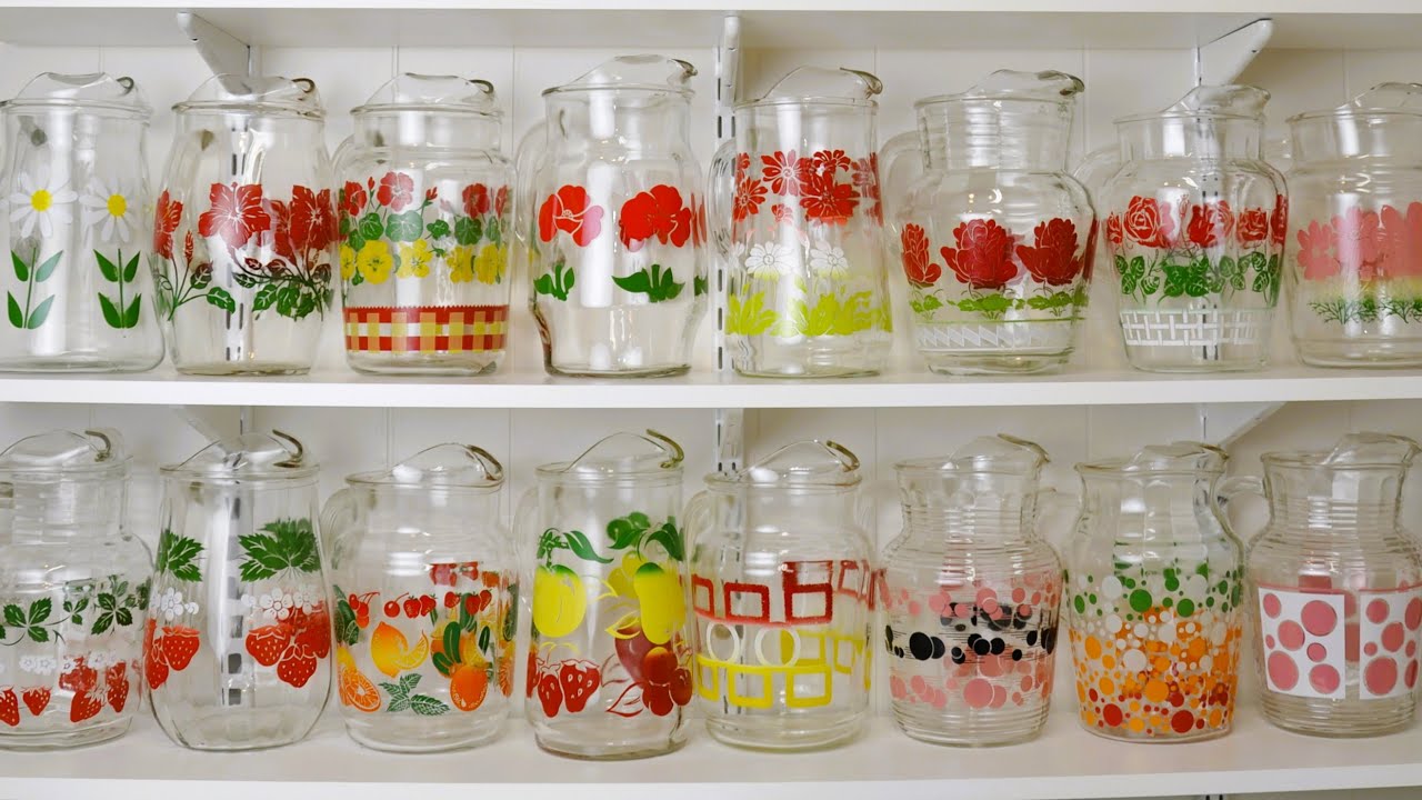 Fabulous Vintage Retro 50s-70s Colorful GLASSWARE PITCHERS