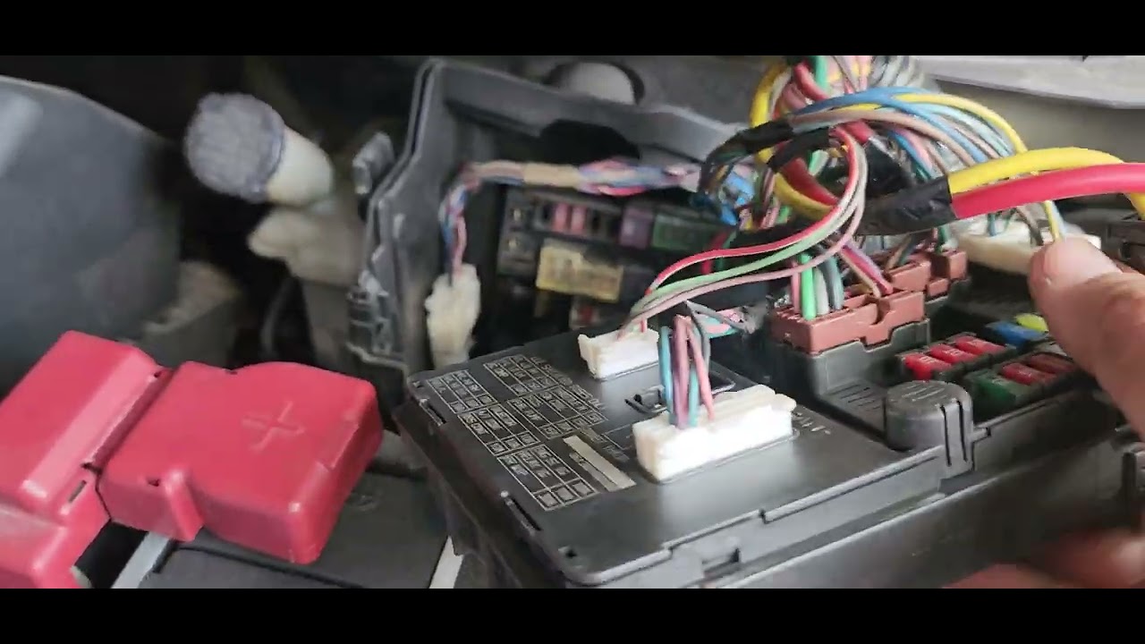 Engine room fuse box nissan almera