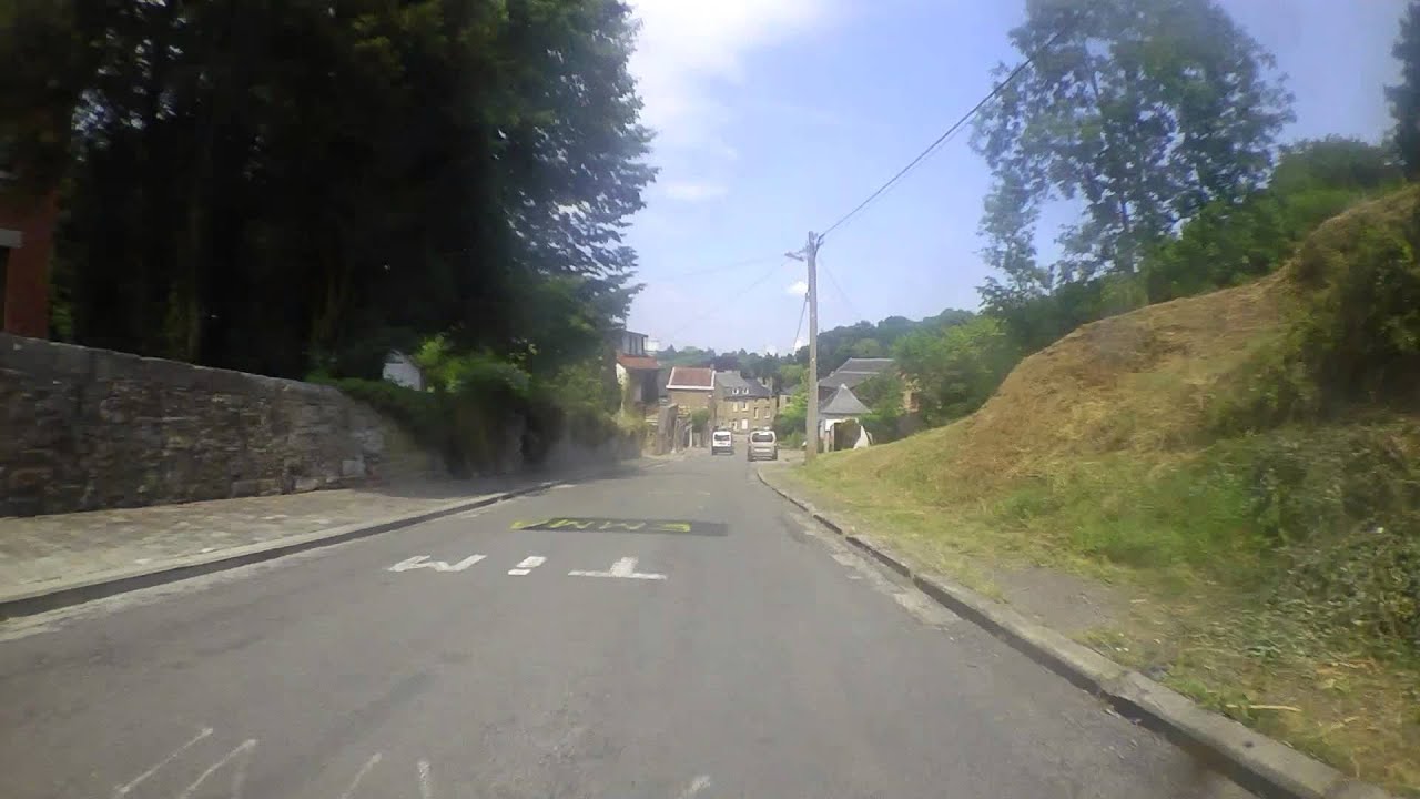 Descending the Mur de Huy