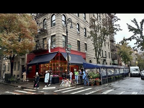 Mort de Matthew Perry : hommage à "Chandler" devant l'immeuble de "Friends" à New York