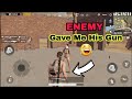 ENEMY gave me his GUN In Solo Game - RANDOM PUBG MOBILE ... - 