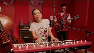 Dami Im - Santa Clause Is Coming To Town (Official Video)