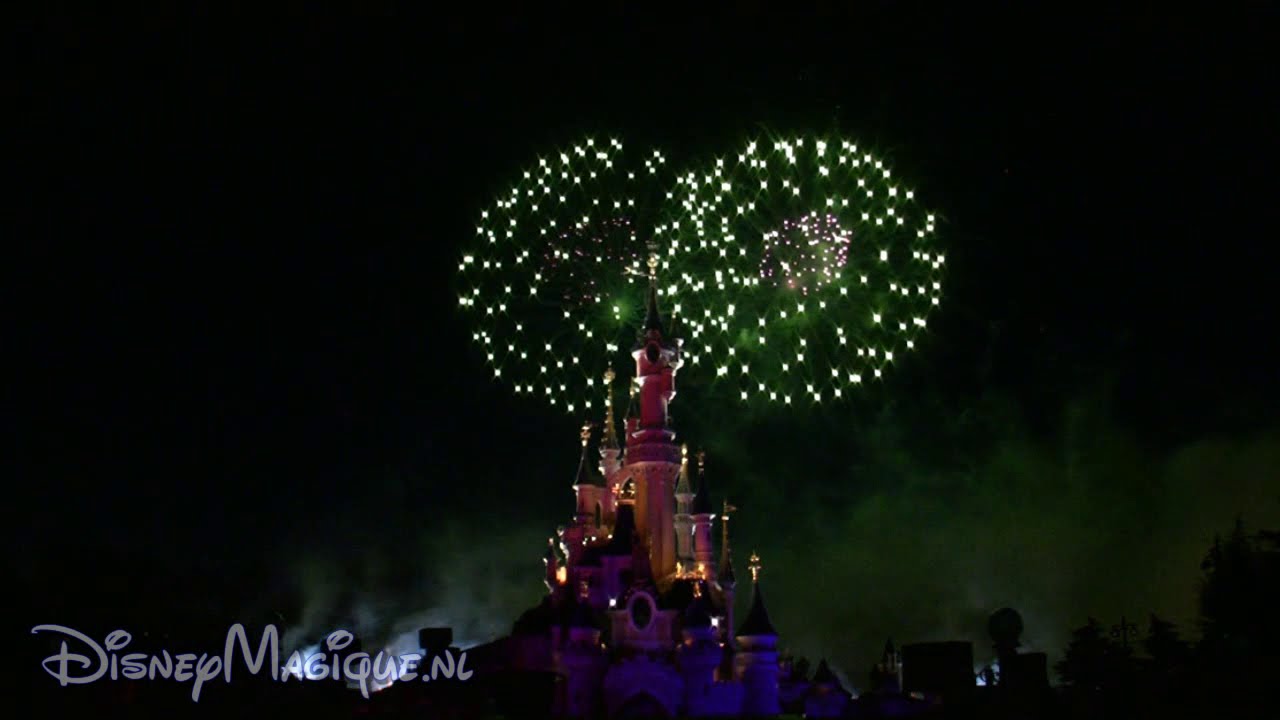 Bastille Day Fireworks (Feux d'artifice du 14 juillet 2010) (Disneyland Paris)