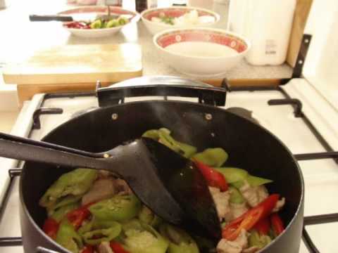 0 Thai Food Cooking: Moo Pad Prig (Pork and peppers stir fried)