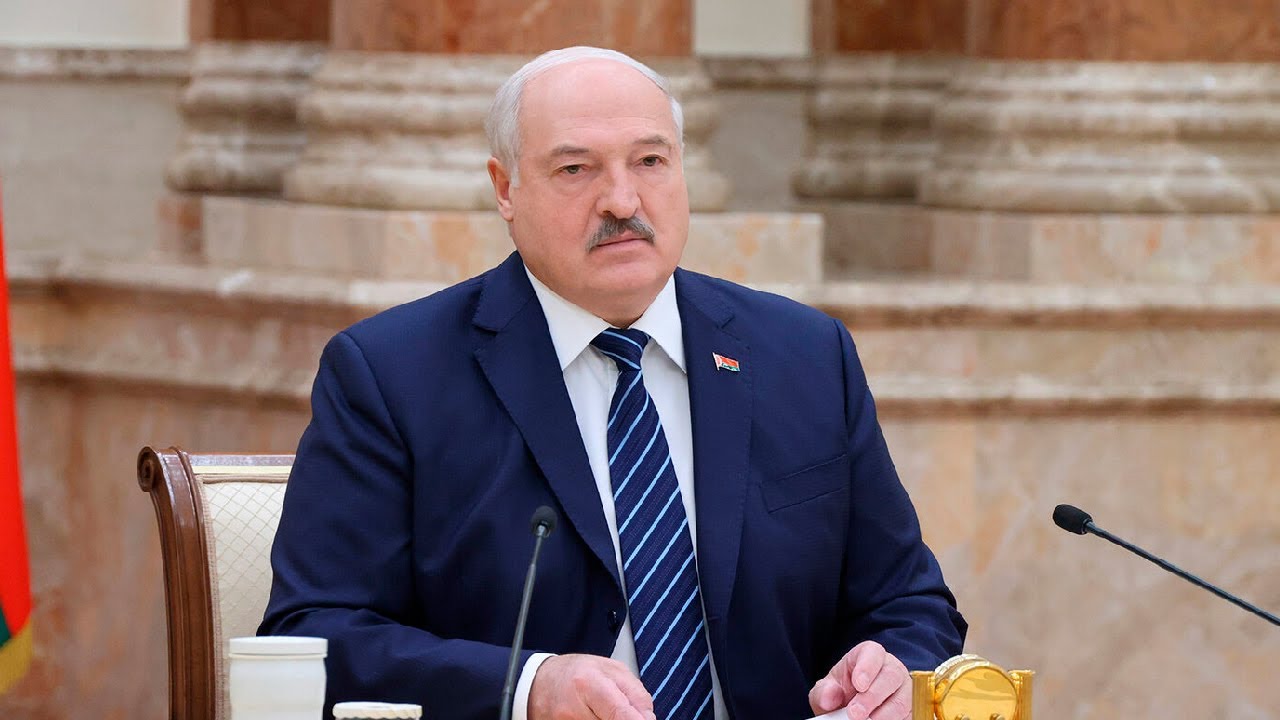 Лукашенко поручил «встряхнуть» ВУЗы и не допустить оттока специалистов за рубеж