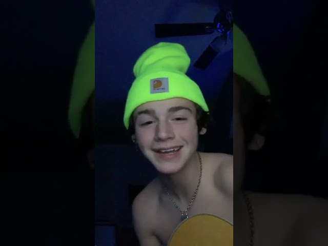 Payton Moormeier (@paytonmoormeier) archived Instagram live stream from April 2, 2020