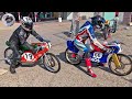 Motos de course classiques 50cc  vivantes et dynamiques