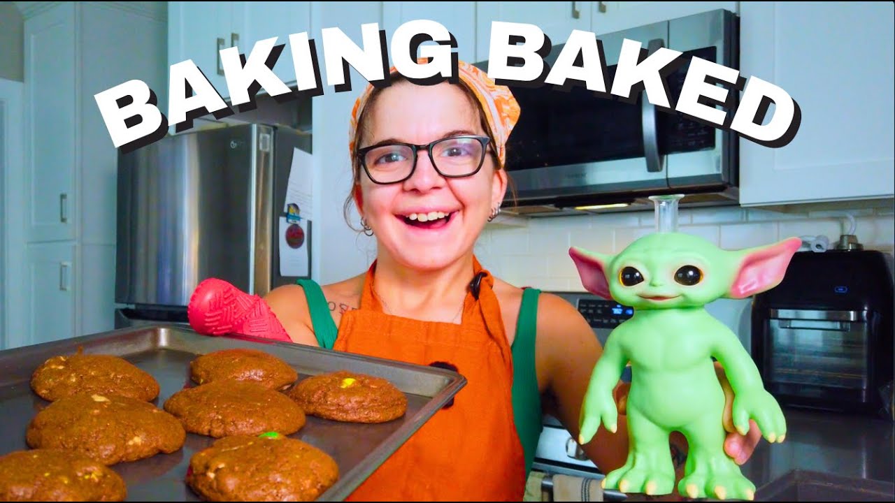 CHAOS IN THE KITCHEN | Homemade Chocolate Cookies with Peanut Butter M&Ms