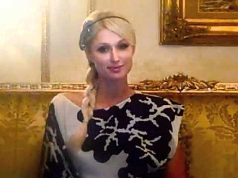 Vidéo: Paris Hilton envahit l'Asie avec les hôtels, magasins et produits de marque