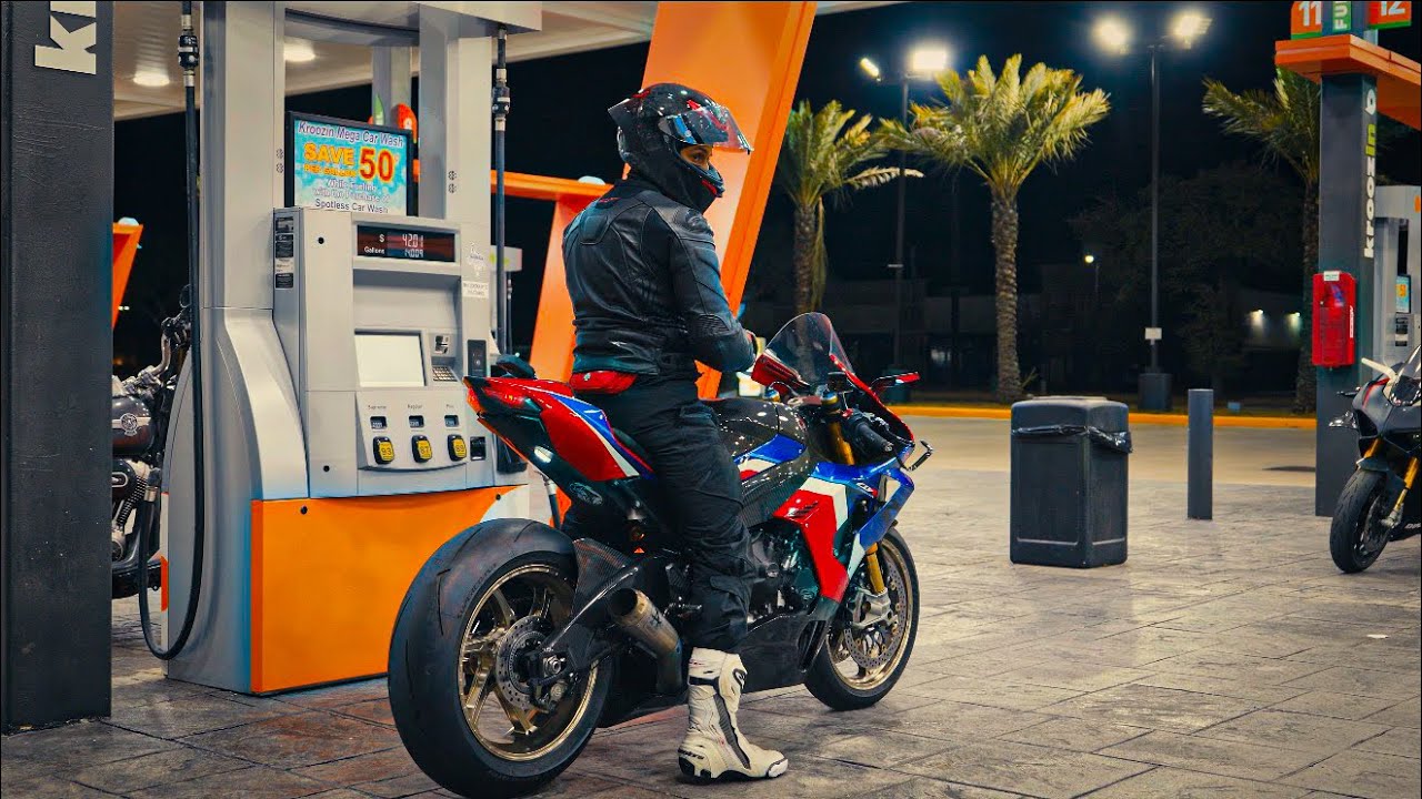 FIREBLADE RR-R SP BRUTAL NIGHT RIDE 