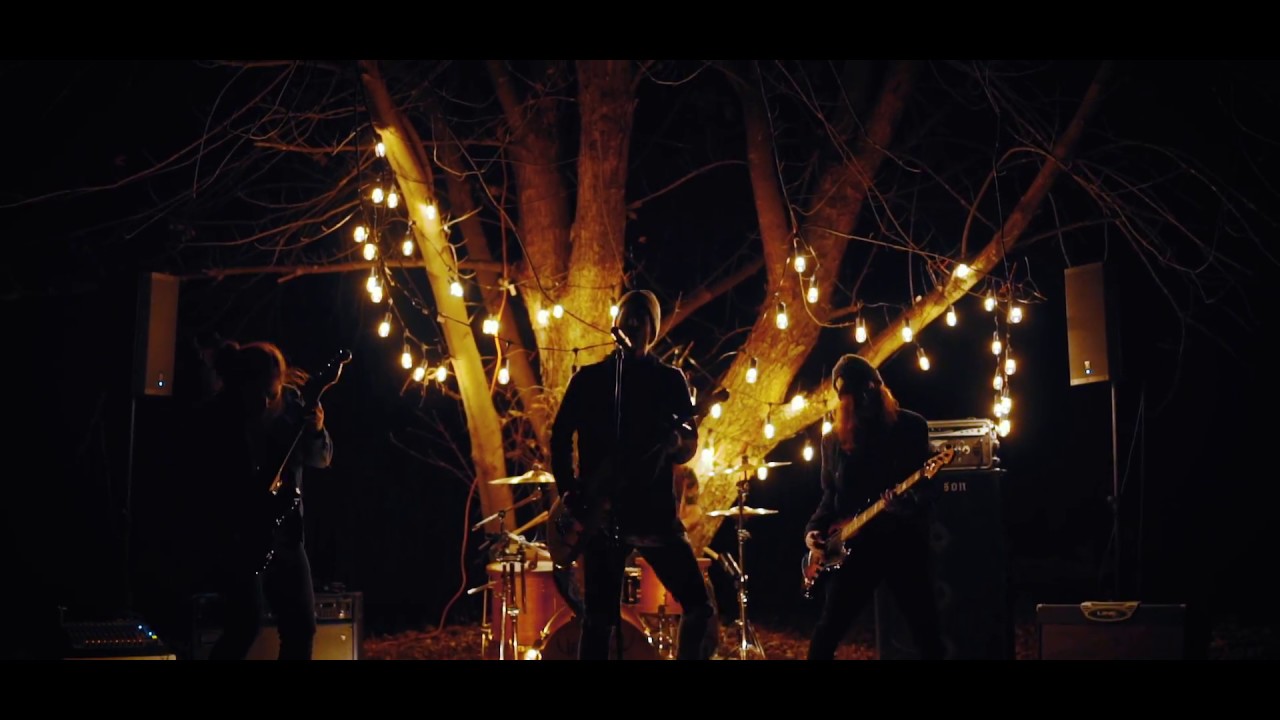 Undermess - Sky Eyes (Official Video)