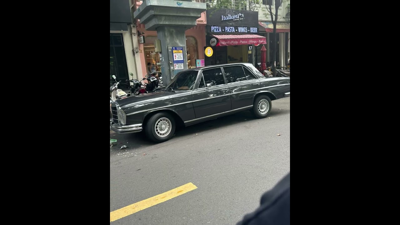 Spotted a Vintage Mercedes in Ho Chi Minh City | Classic Car Lovers Must Watch! 