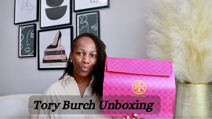 What's In My Bag: Tory Burch T-block Mini Satchel — Becoming Carmen