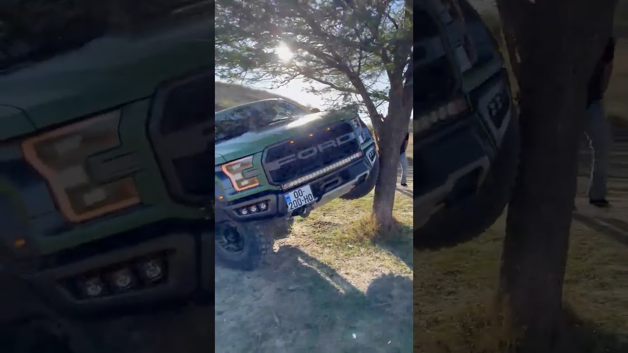 Flexing Ford Raptor Off On Road 