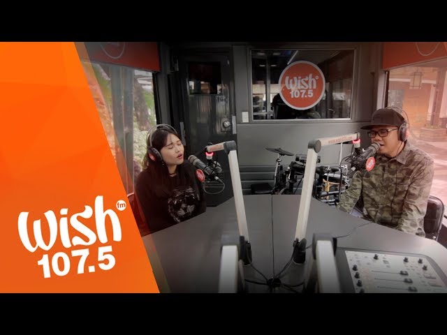 Yumi and Curse One perform Kahit 'Di Na Tayo LIVE on Wish 107.5 Bus class=