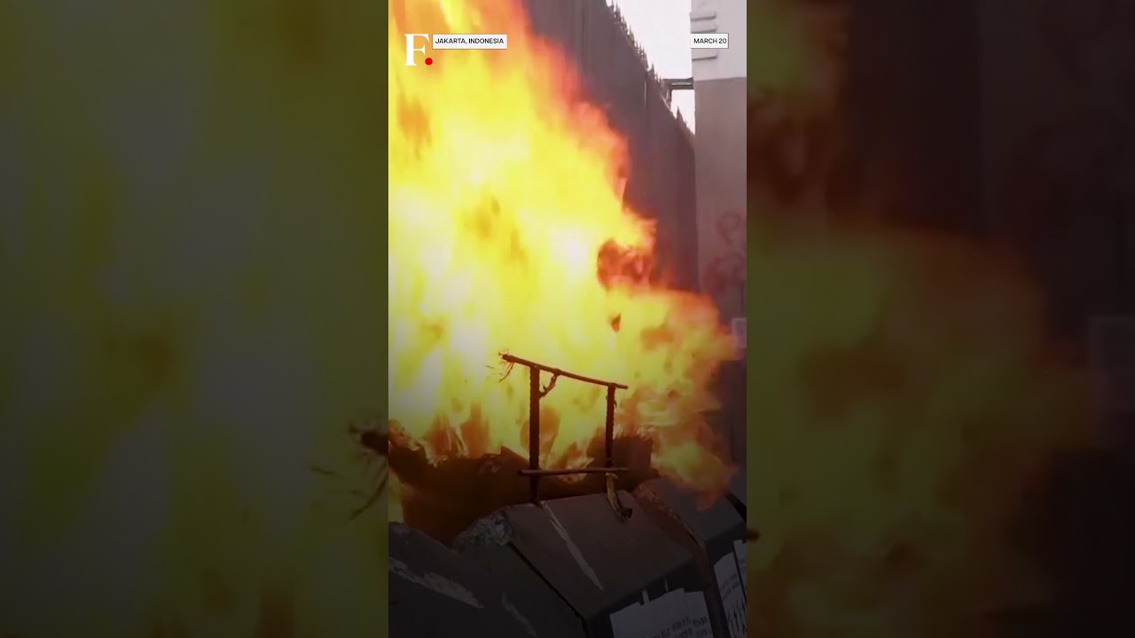 Indonesia: Violent Protests and Clashes Against New Military Law | N18G