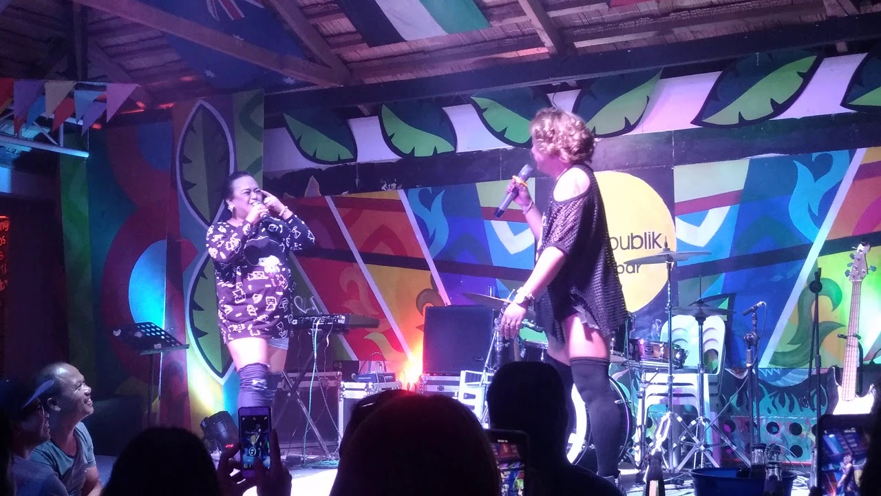 BRENDA MAGE - E Republic Funny Performance Part 1