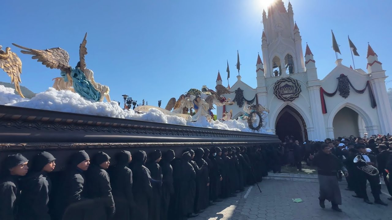 8:45 AM Entrada Señor Sepultado de San Felipe y Virgen de Soledad - Sábado Santo 2025