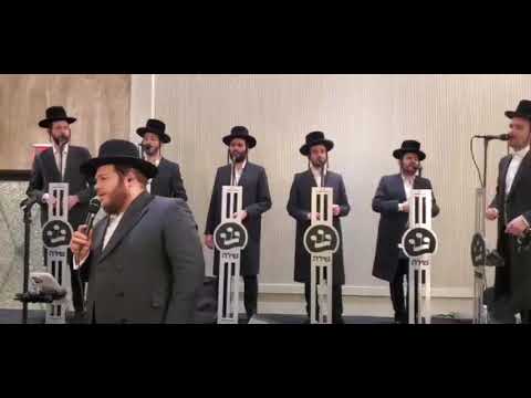 לוי פאלקוביץ עם מקהלת שירה ותזמורת של אברומי ברקו - שווה צפייה