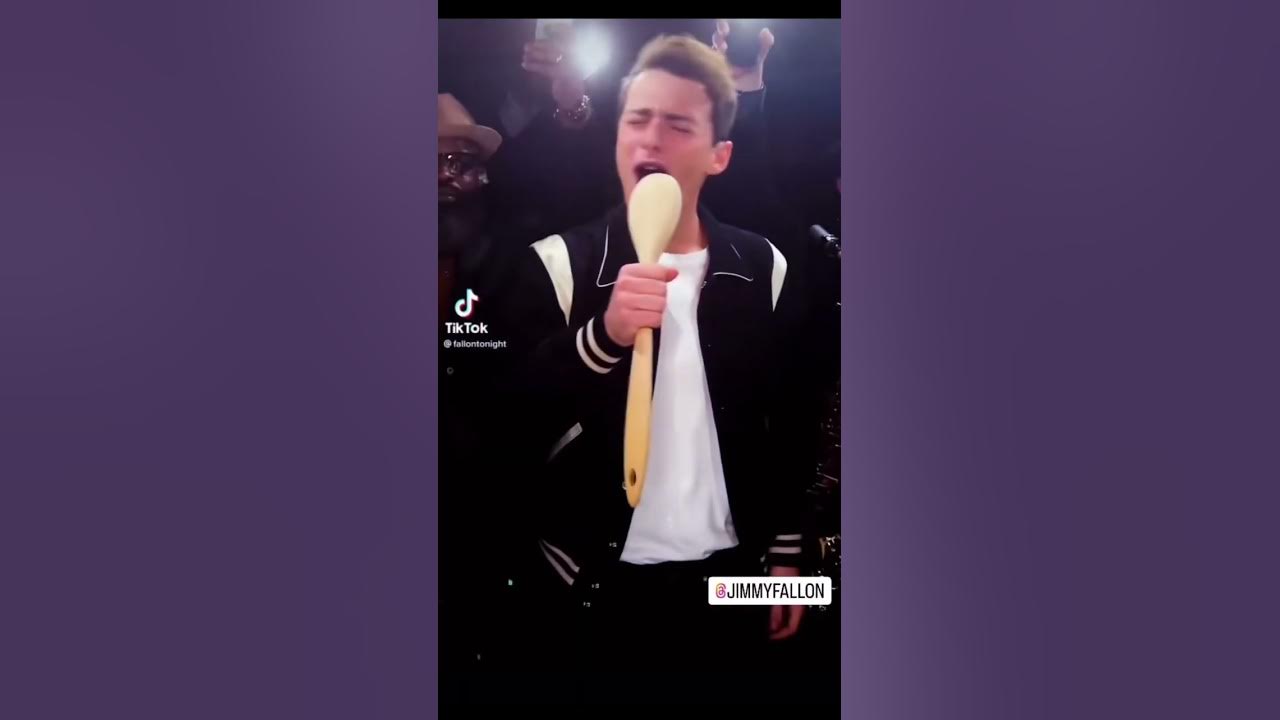 Noah Schnapp with Jimmy Fallon tik tok #shorts #funny #viral #fyp #
