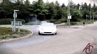 Mazda MX5 roundabout drift