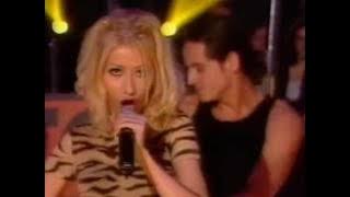 Download lagu (HQ) Christina Aguilera Genie In A Bottle Live (Top Of The Pop's) 1999