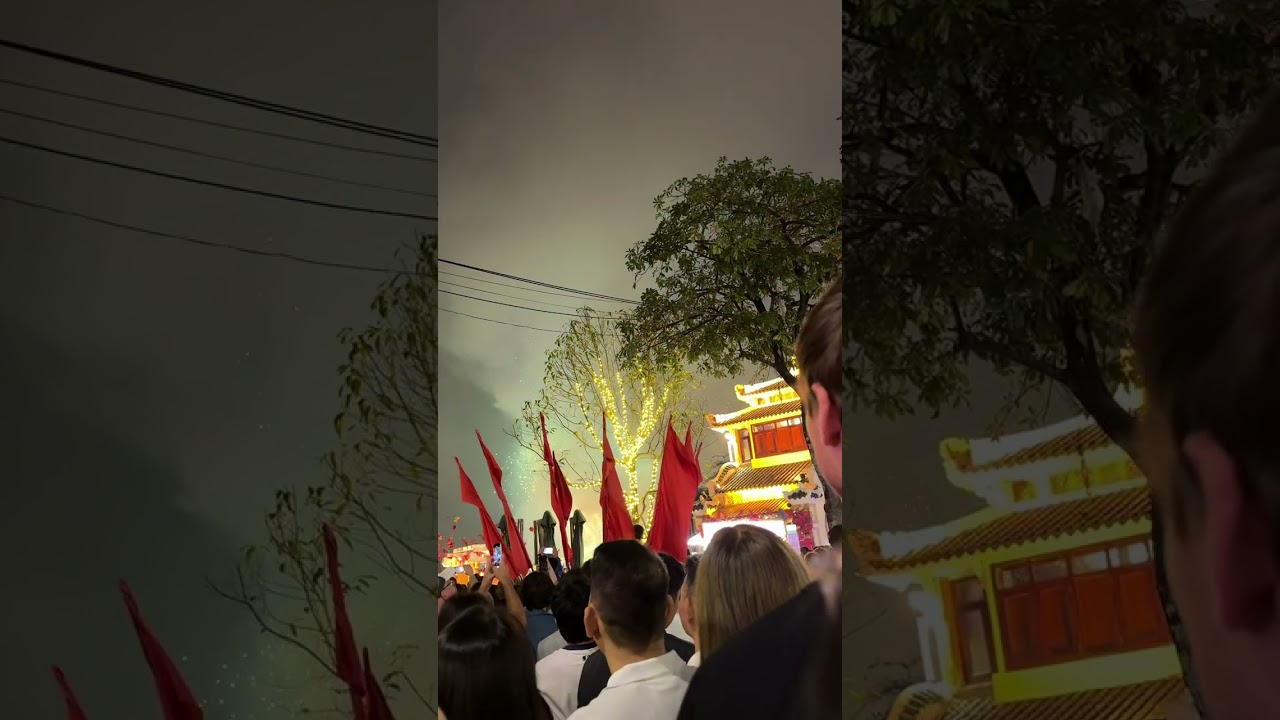 Xem pháo hoa bờ hồ 2026