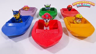 Vídeos de Aprendizagem com Brinquedos para Crianças — Barcos da Patrulha Canina no Parque Aquático