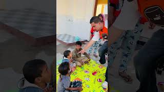 मेरी क्लास में छोटी बच्ची आज मुझे पतंग के साथ मैडम को पकड...