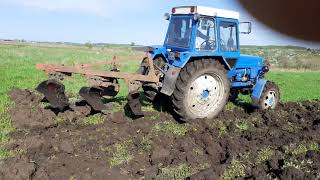 ЛТЗ-55 Вспашка целины и ЮМЗ-6 культивирует.Приехали соседнее село,помогаем другу.