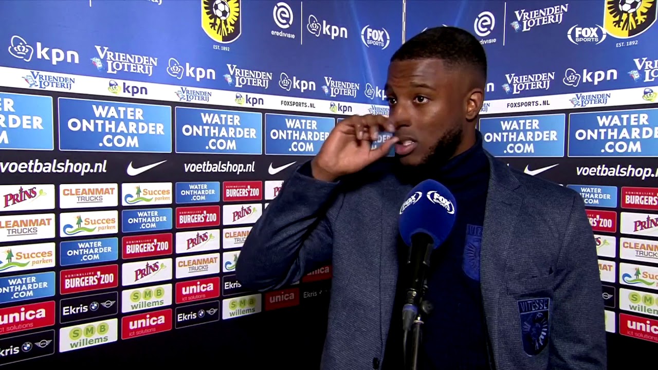 Bazoer: "Timing was net iets te ongelukkig, en hij geeft rood" | 