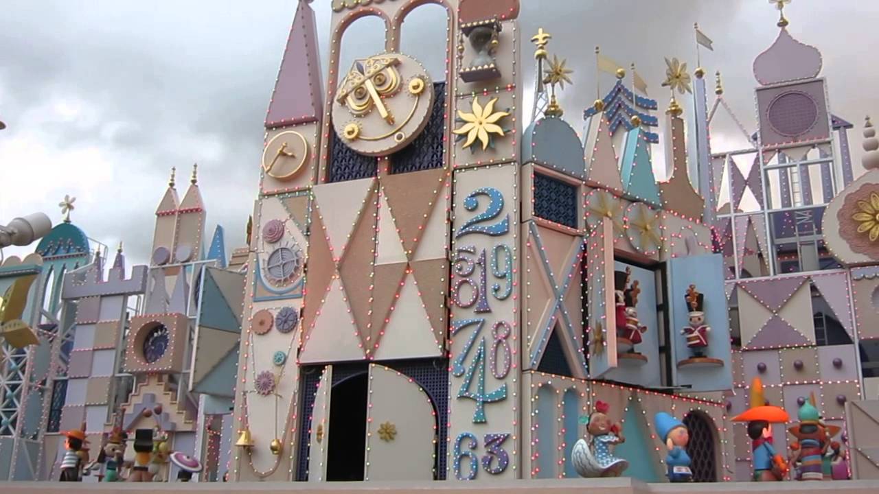 Tsoi Chi Him - HK Disneyland Small World Clock HD - 2013-06-21