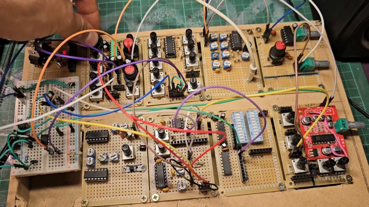 Yuyo cmos synth with attiny85 dco 