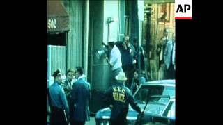 SYND 7 10 75 GUNMAN ARRESTED WHO TIRED TO ROB A BANK