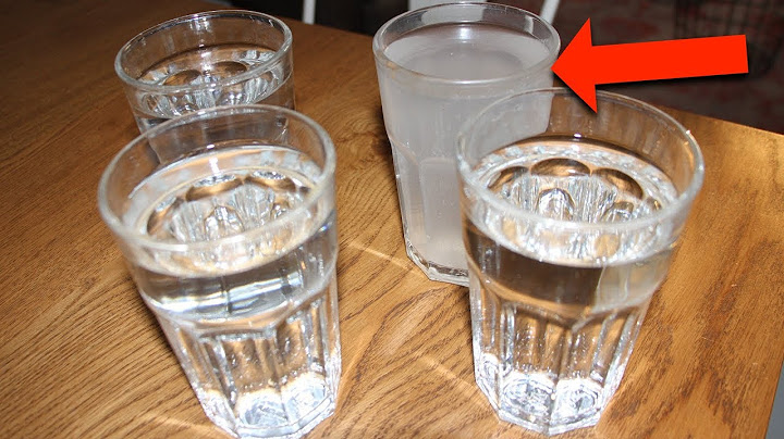 Buvez 4 verres d'eau chaque matin ! CE QUI SE PASSE EST FOU !