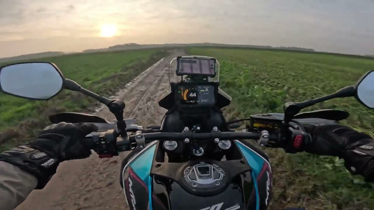 Sortie off road hivernale : boue, glace et terrain gelé en cf moto 450 MT