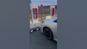 2023 Nissan Leaf SV+ using Tesla Charger #tesla #nissanleaf #nissan #starbucks  #electric #lectron