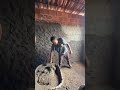 temos três pedreiros na obra