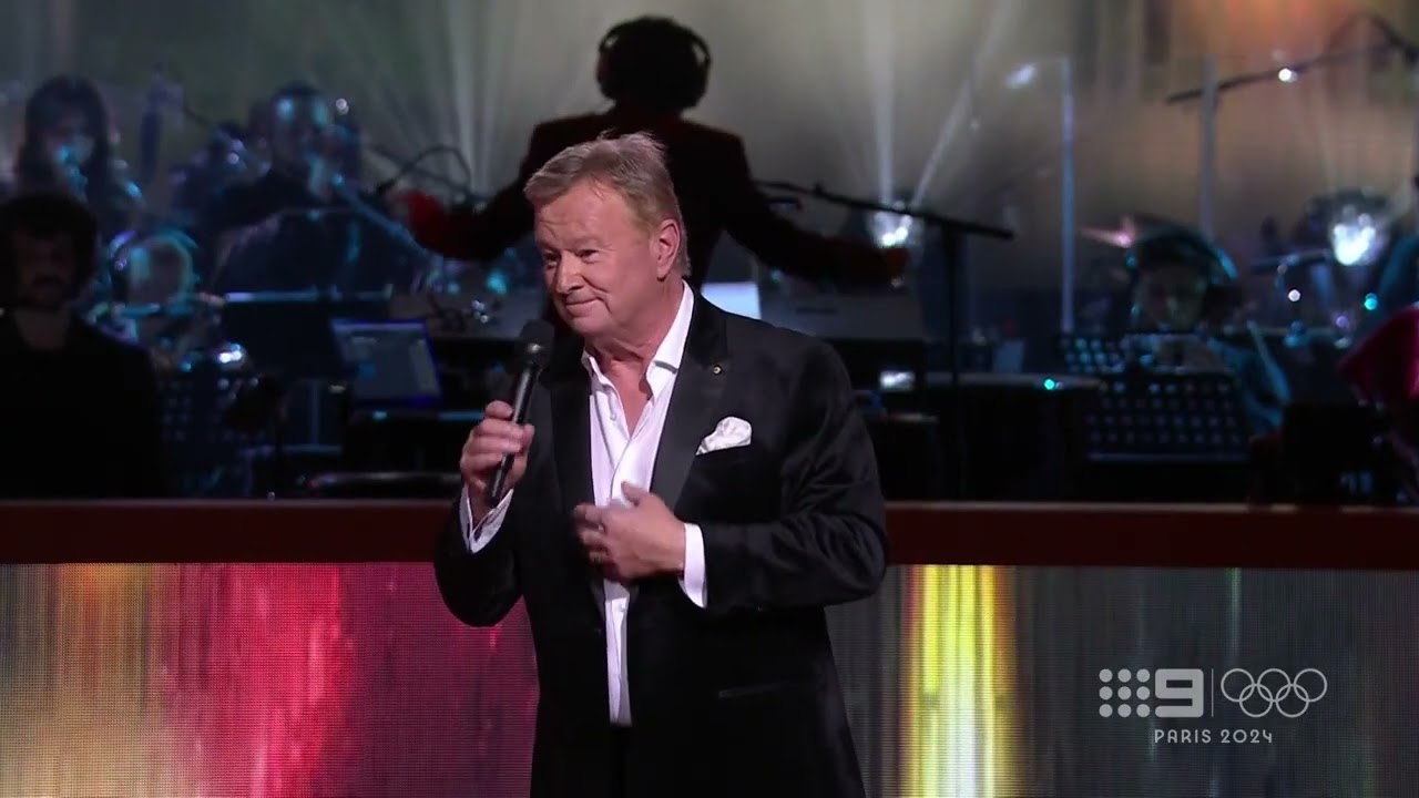 Melbourne Christmas Carols by Candlelight 2023 - Denis Walter