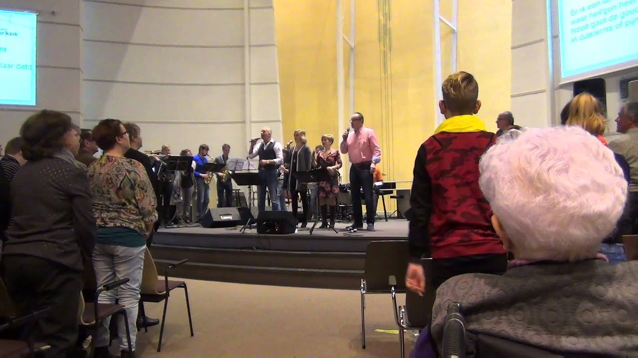Anders Kerken - Gezang 290: Er is een land van louter licht - YouTube