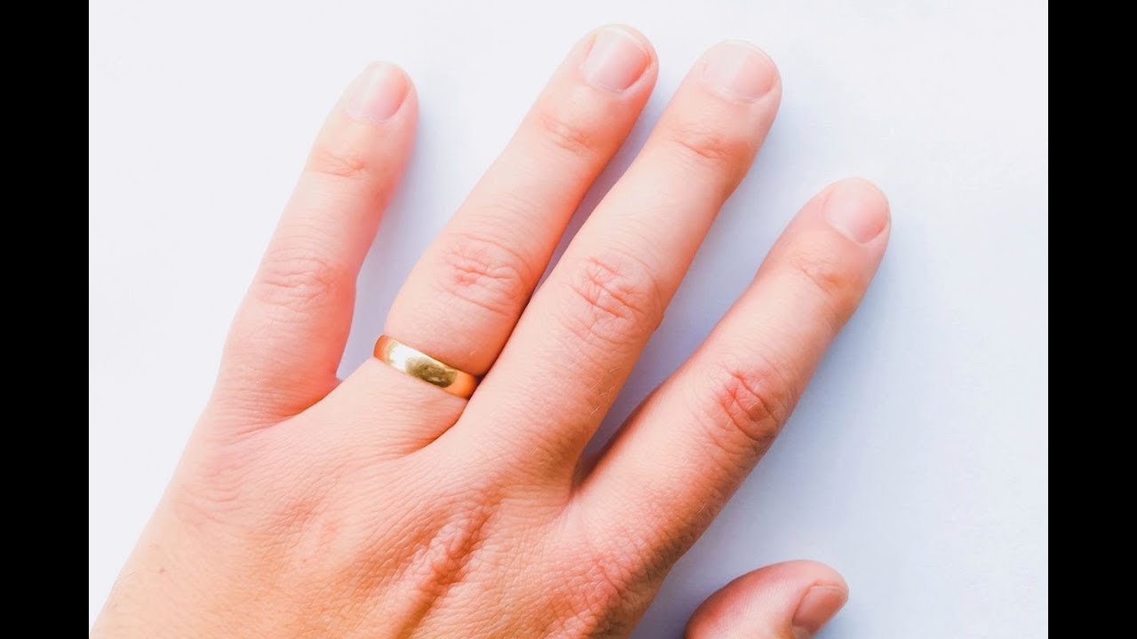 Men With Long Ring Fingers "More Unlikely to Die from COVID19" YouTube