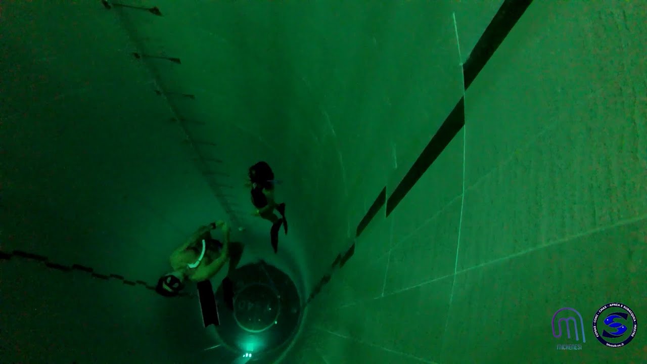 An Evening at Y-40 - Freediving with my club