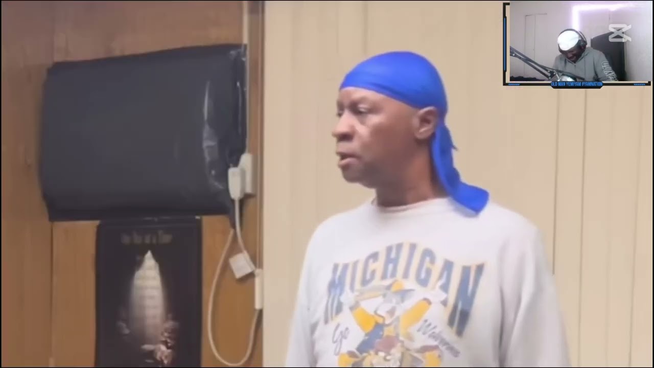 Копаю свою задницу, чтобы увидеть реакцию моего дяди РЕАКЦИЯ