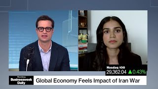 Oil Climbs as US-Iran Deadlock Lifts Bond Yields