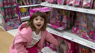 Yana with Mommy doing shopping in a toy store Funny video for kids and toddlers