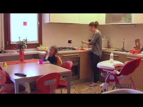 Video: I bambini di 2 anni giocano a travestirsi?