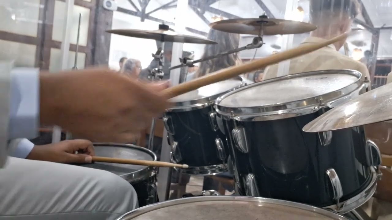 LOUVOR  PERANTE A TUA GRANDEZA ICM ( Bateria)